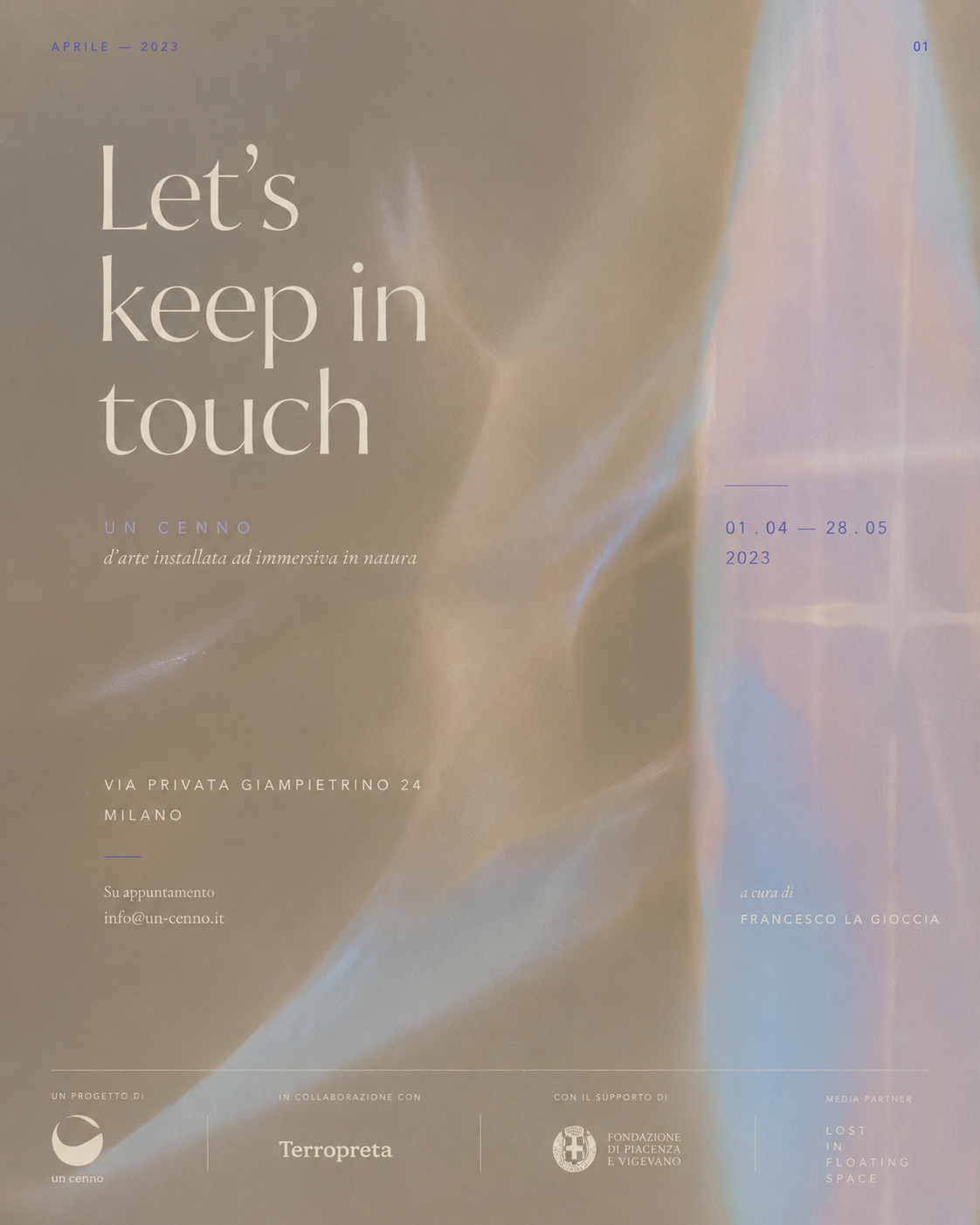 Poster artistico con fondo iridescente e tipografia elegante