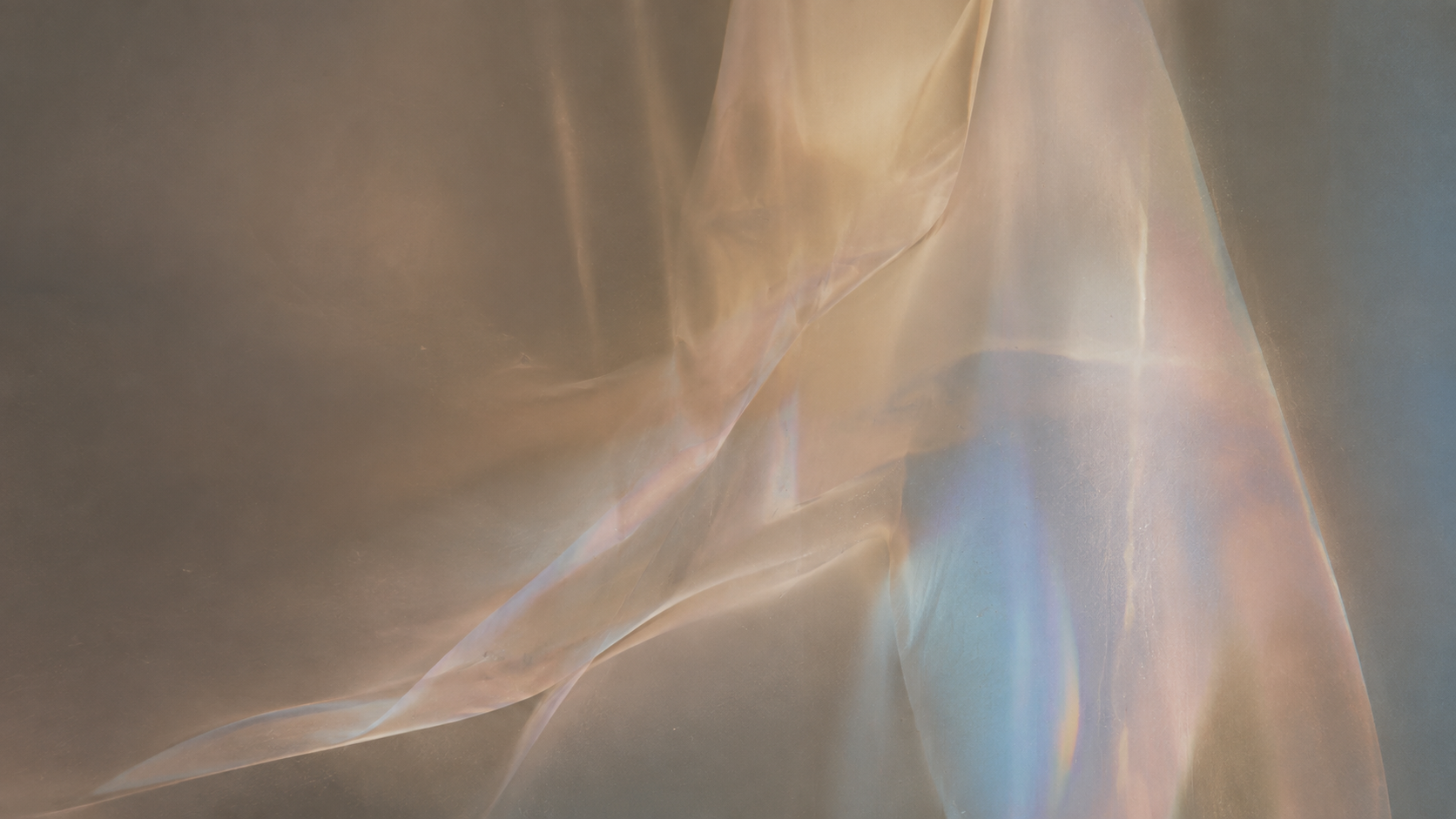 Superficie astratta, traslucida e iridescente